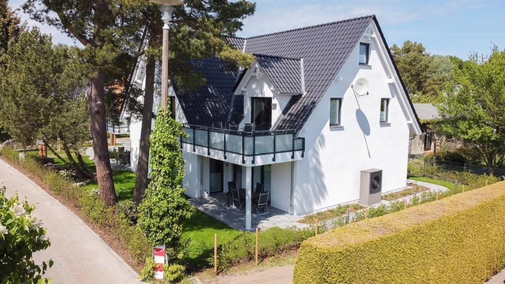 Haus Am Duenenwald Duene 4 Apartment Zingst Exterior photo